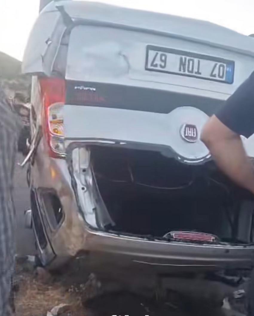 Yolçatı’da Kaza: 11 Yaralı