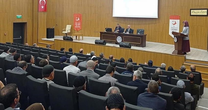 MÜFTÜLÜK PERSONELİNE ‘GÖÇ YÖNETİMİ’ SEMİNERİ VERİLDİ