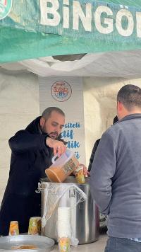 AK Gençlik’ten Çorbaya Kal Büte Kalma Etkinliği 