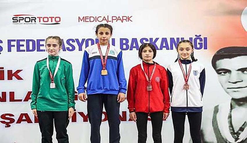 BİNGÖLLÜ GÜREŞÇİ MİLLİ TAKIMDA